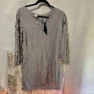 Old Navy striped embroidered floral tunic shirt size Small